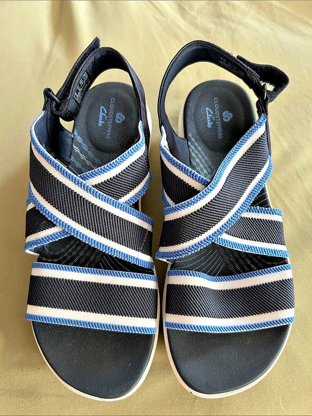 Clarks Cloudsteppers Arla Dristi Striped Sandals Black & Blue US 8.5